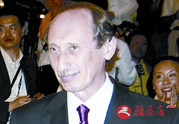 daih16027.jpg