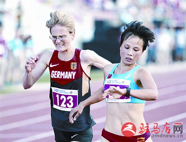 yangf1707171.jpg