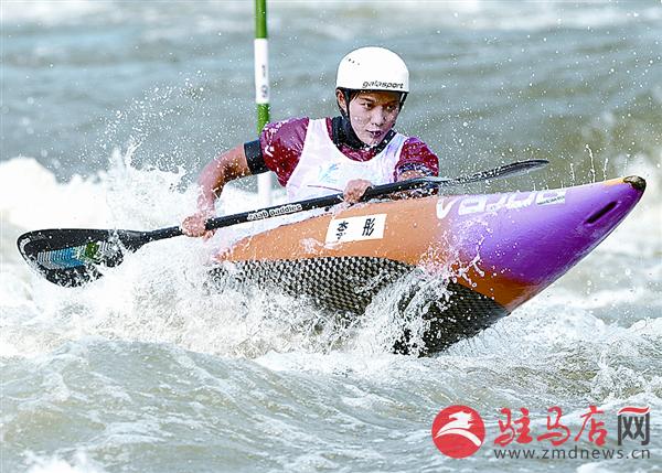 yangf1708106.jpg