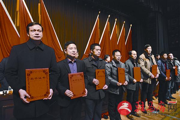 zhaol170219.jpg