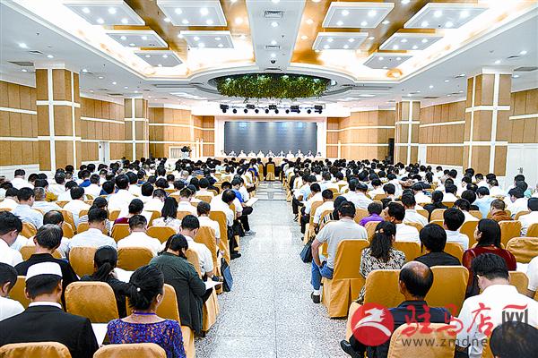 hxy1706105.jpg
