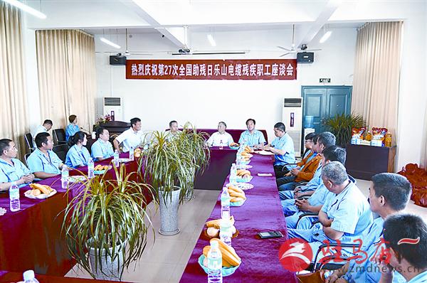 zhaol170579.jpg