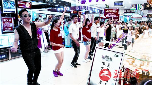 wangk1708123.jpg
