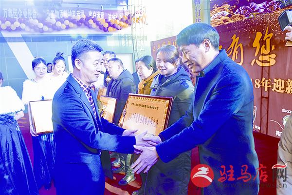 wangk1801145.jpg
