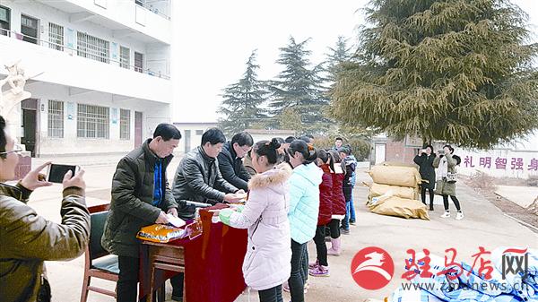 wangk1801125.jpg