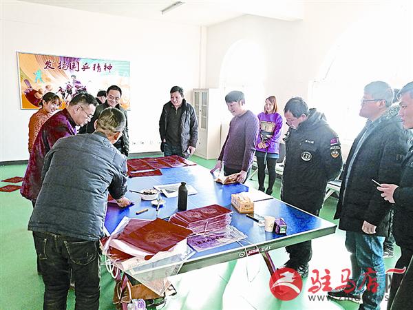 luf18024.jpg