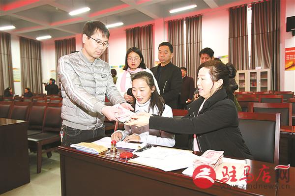 yaohf1711136.jpg
