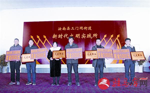 yangxh1902135.jpg