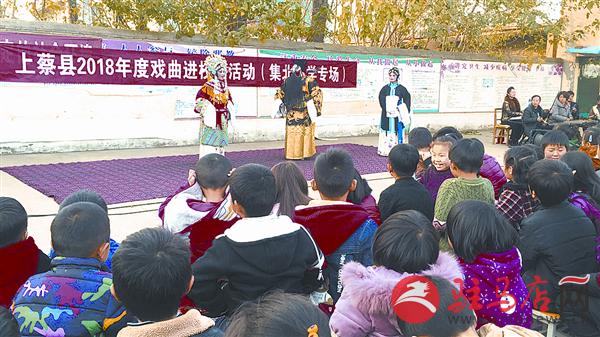 yangxh1811197.jpg