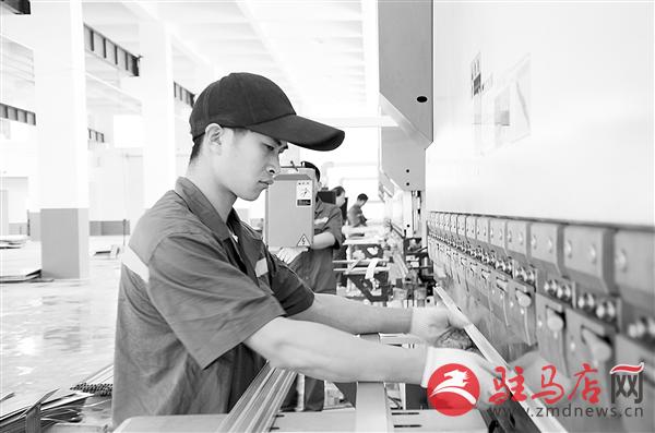 zhangz1505278.jpg
