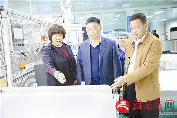 zhangz1504163.jpg