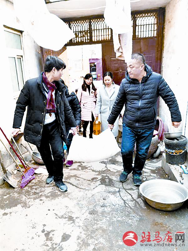 yaohf1802104.jpg