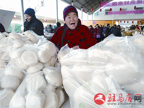yangf1901107.jpg