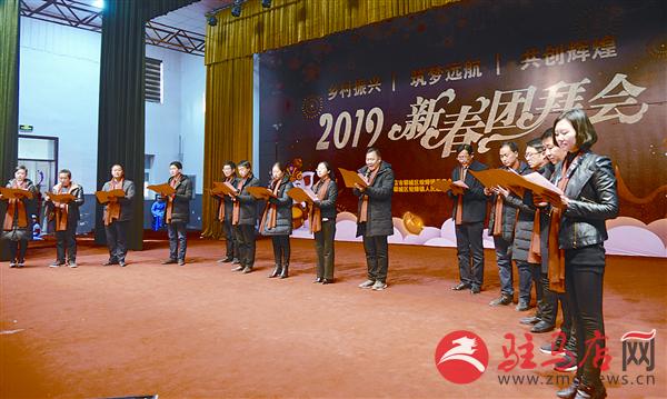 yangf1901112.jpg