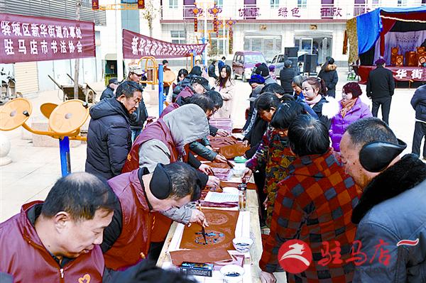 yangf1901108.jpg