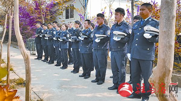 yangf190438.jpg