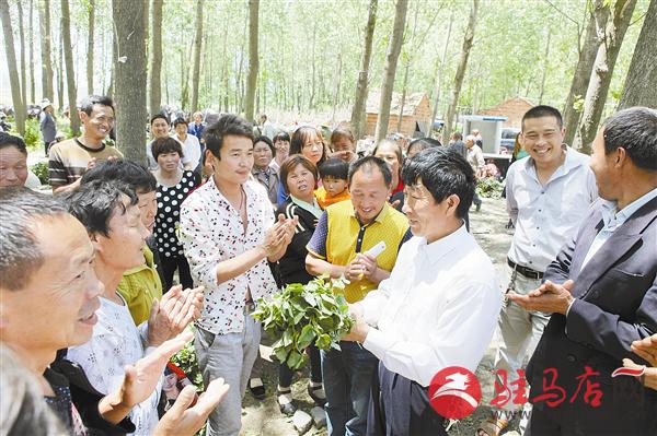 zhangz1505124.jpg