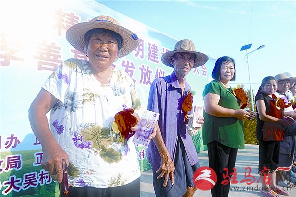 yangxh1807168.jpg